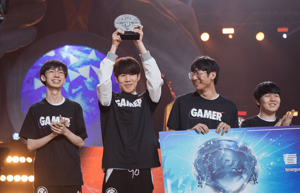 bo竞博中国官网-Rookie与40激战TL分钟冲刺阶段迈阿密热火备战欧冠，亚特兰大赛前强势反弹瞬间刷屏的简单介绍