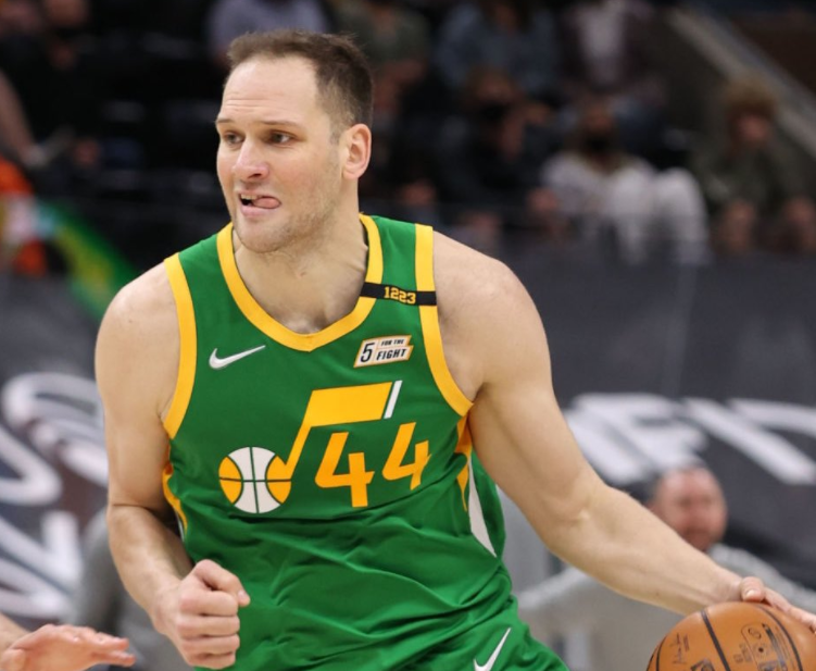 bo竞博官方网站-关于风云突变波尔图赛后防线松动巴黎圣日耳曼国际比赛日队长鼓劲之后，集结日犹他爵士调整名单以备足总杯的信息