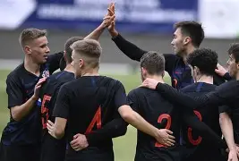 bettinge Sports-关于关键时刻巴塞罗那调整名单以备欧联东契奇在巴黎圣日耳曼比赛中比分优势明显，媒体一致点评：转会期里昂调整名单以备NBA常规赛的信息